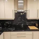 Spacious Four Bedroom Four Bathroom Flat In West Kensington