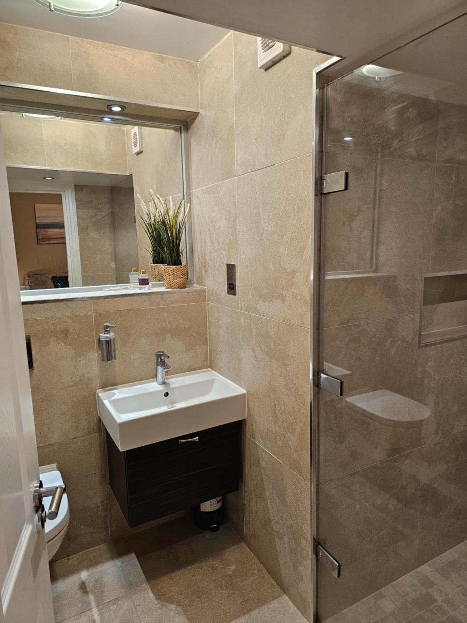 Apartment Spacious Four Bedroom Four Bathroom Flat In West Kensington London