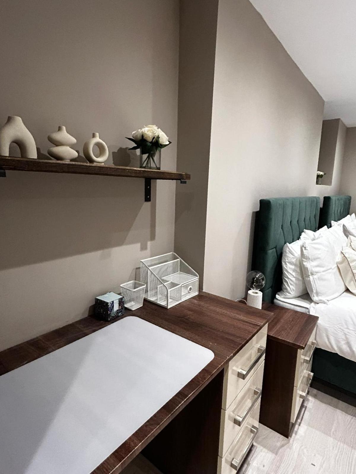 Apartment Spacious Four Bedroom Four Bathroom Flat In West Kensington *
