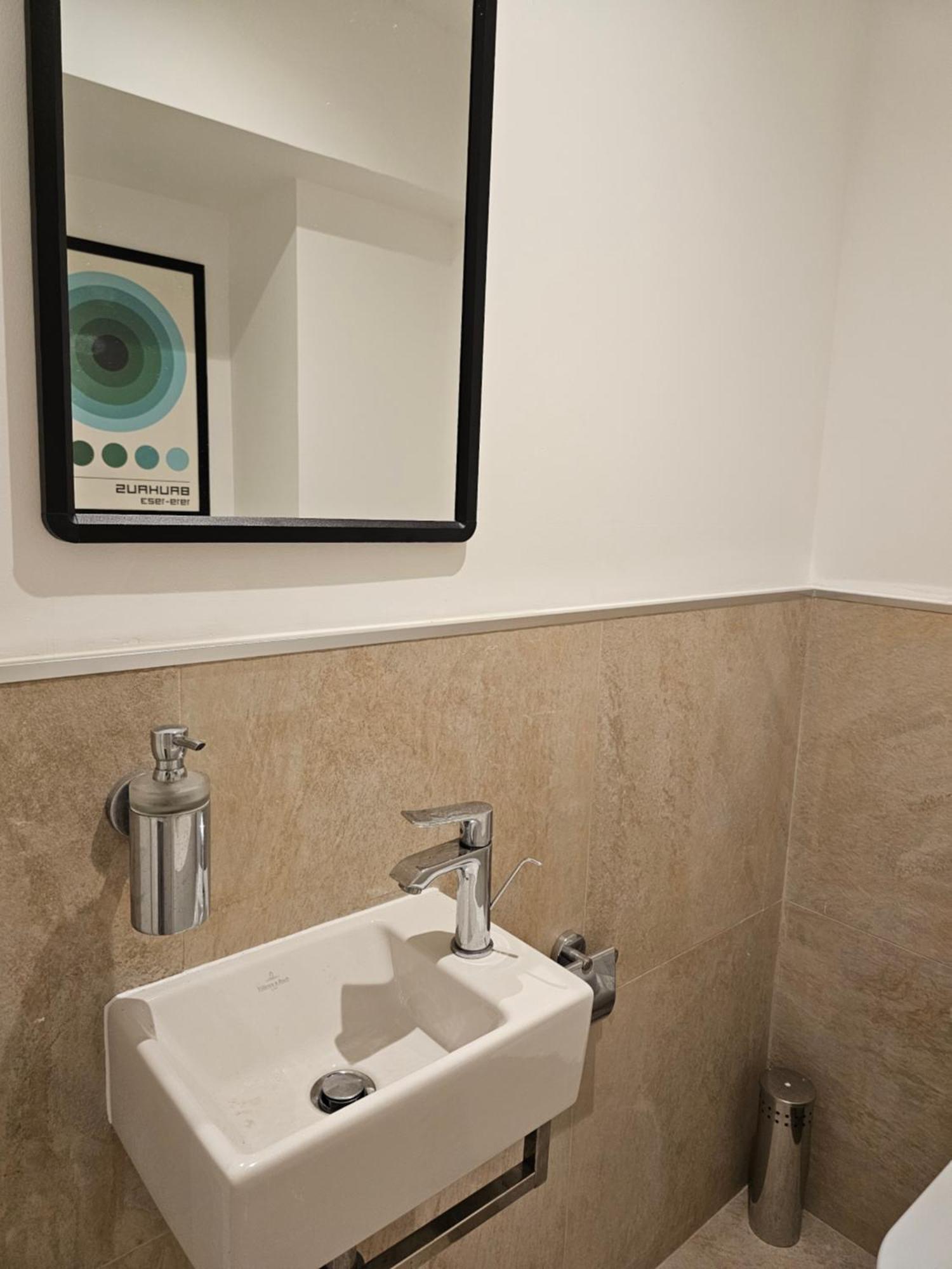 Spacious Four Bedroom Four Bathroom Flat In West Kensington Apartment