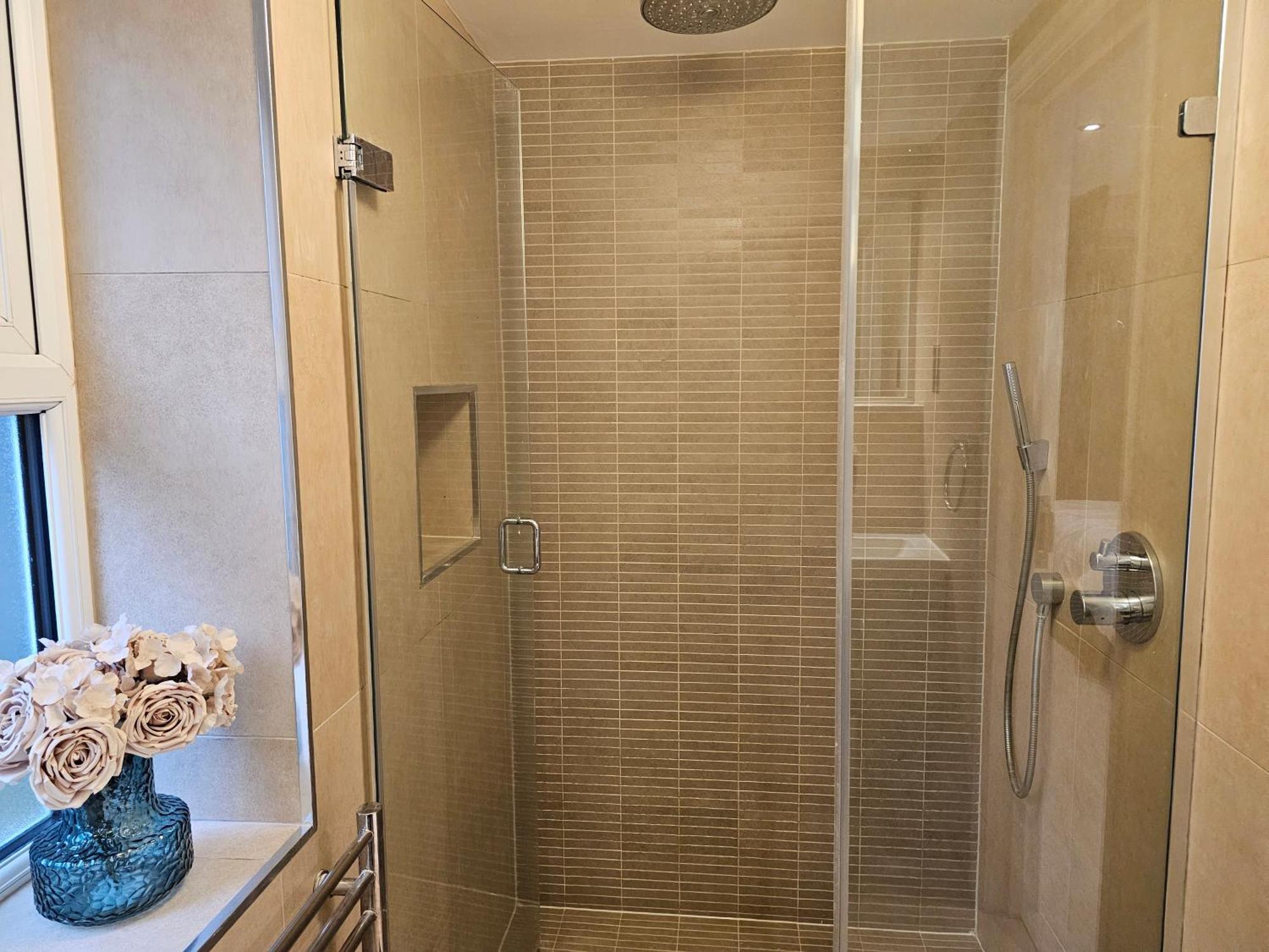Spacious Four Bedroom Four Bathroom Flat In West Kensington Apartment London
