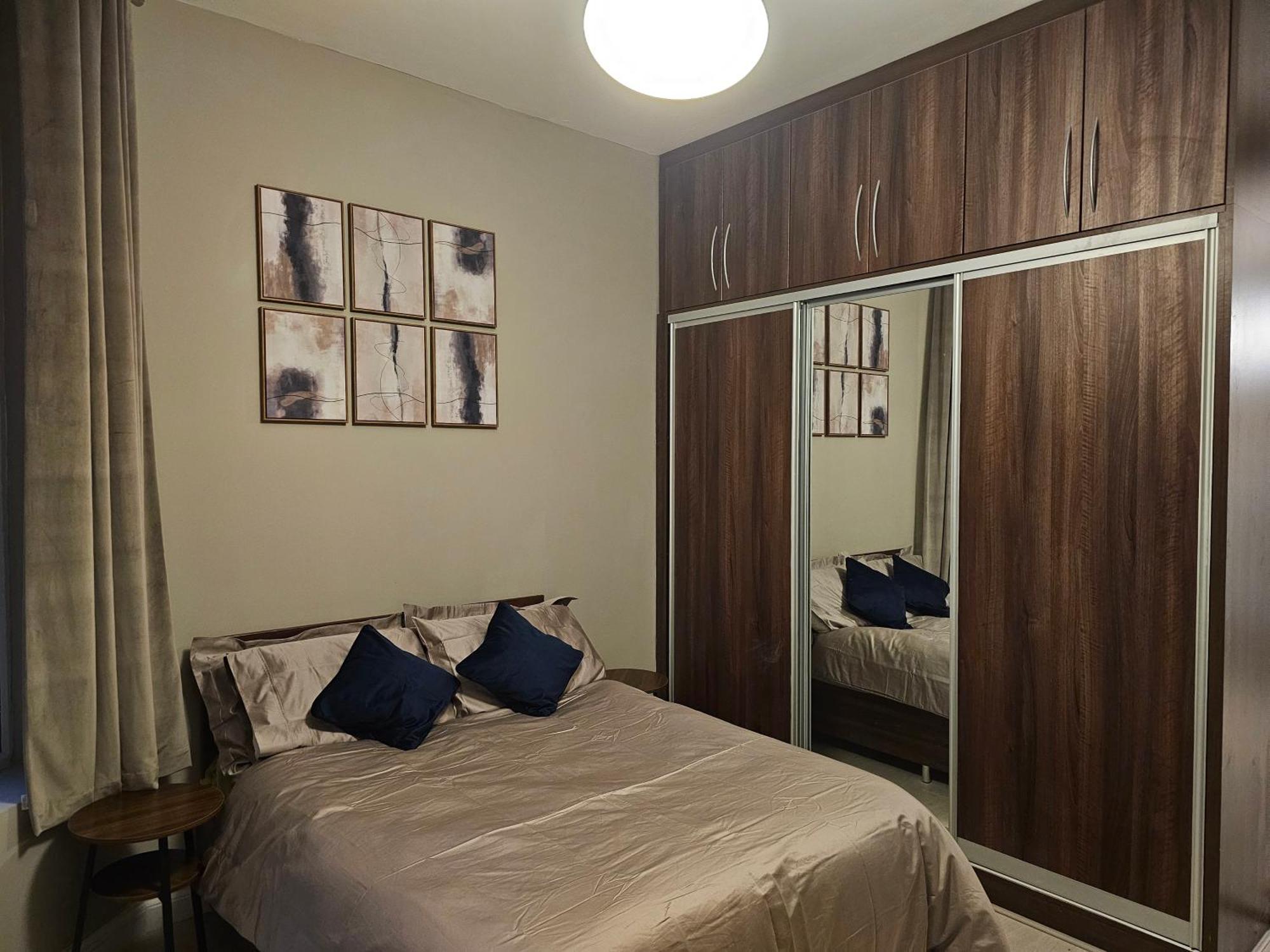 Apartment Spacious Four Bedroom Four Bathroom Flat In West Kensington *